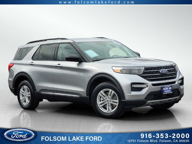 Certified 2023 Ford Explorer XLT w/ Equipment Group 202A AWD/4WD image 1