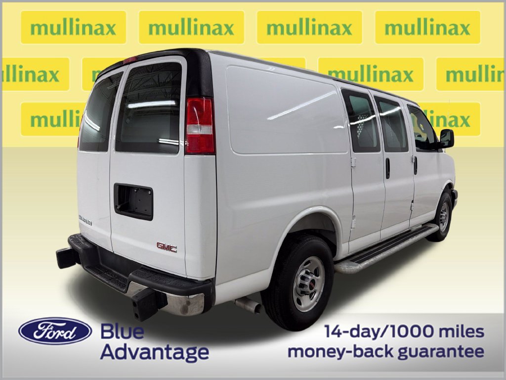 Used 2025 GMC Savana 2500 w/ Driver Convenience Package RWD image 3