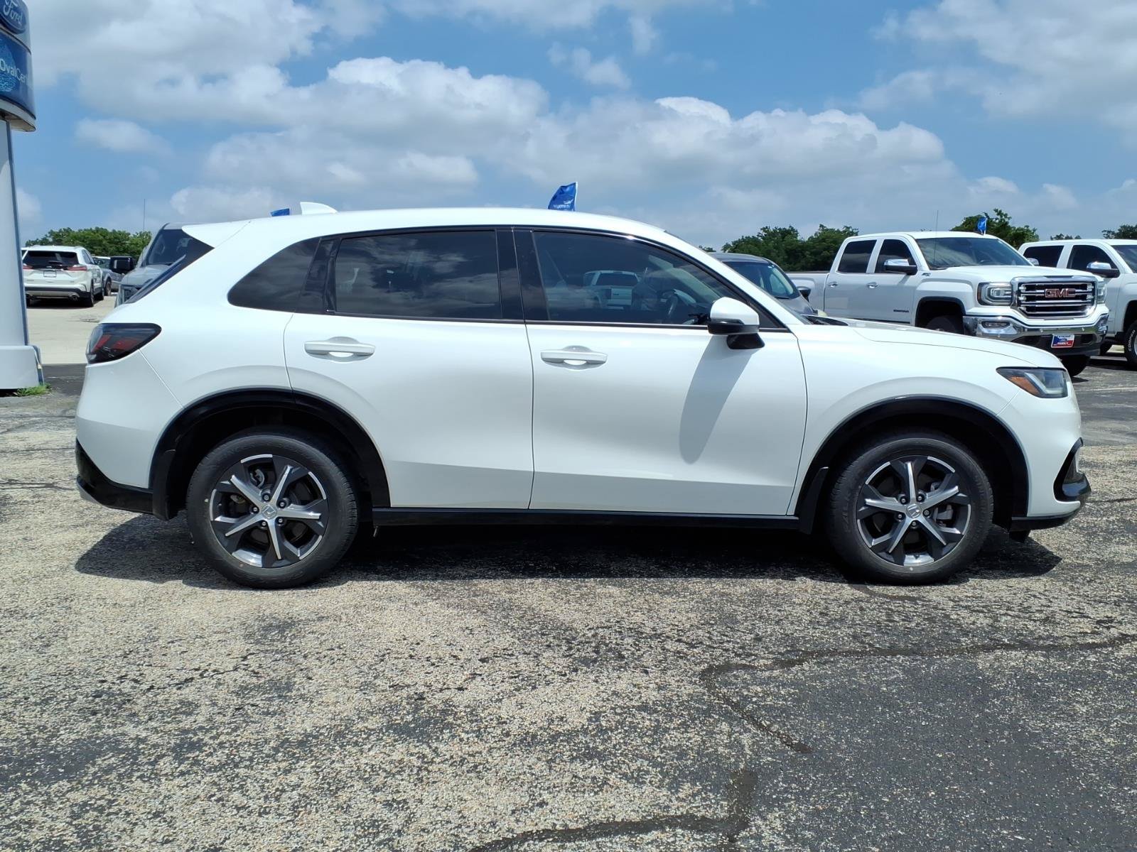 Used 2024 Honda HR-V EX-L image 4