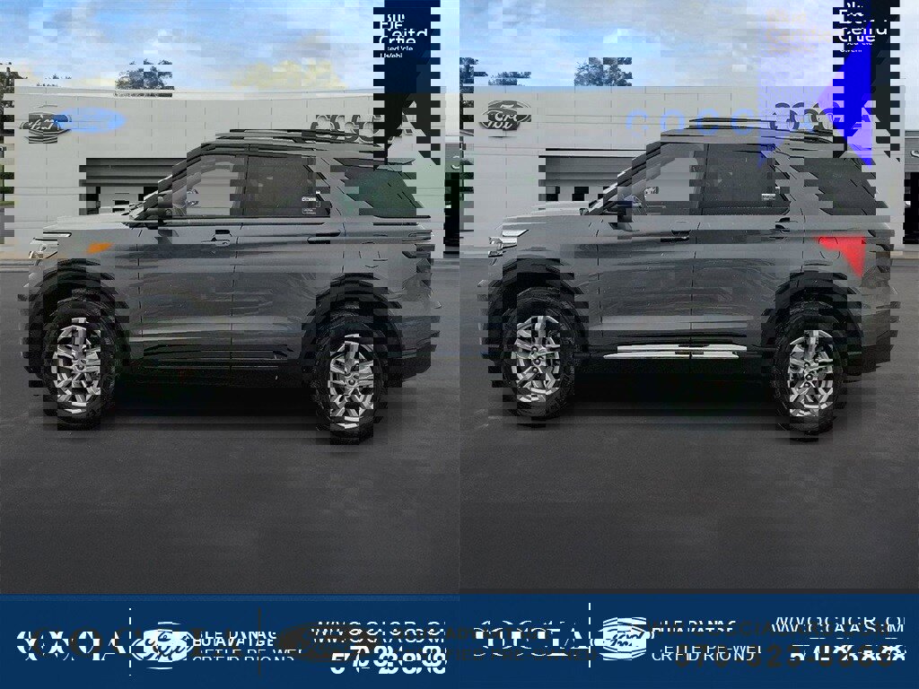 Certified 2022 Ford Explorer XLT w/ Equipment Group 202A image 2