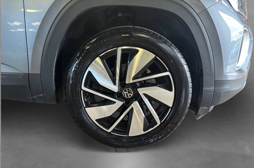 Used 2025 Volkswagen Atlas SE AWD/4WD image 19