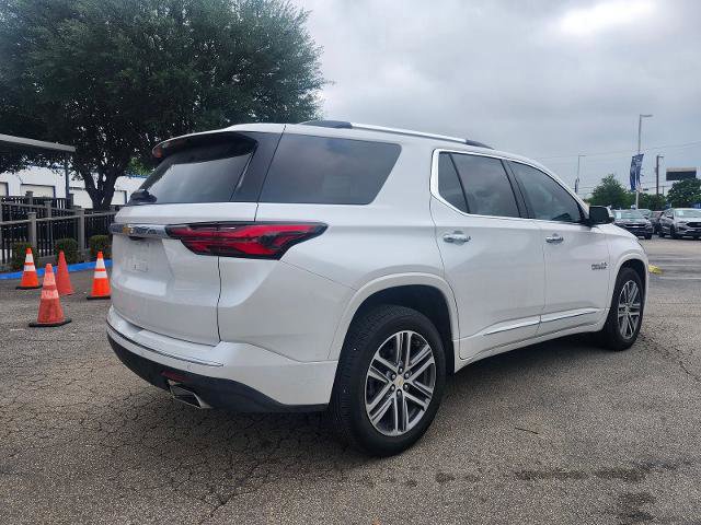 Used 2023 Chevrolet Traverse High Country FWD image 5