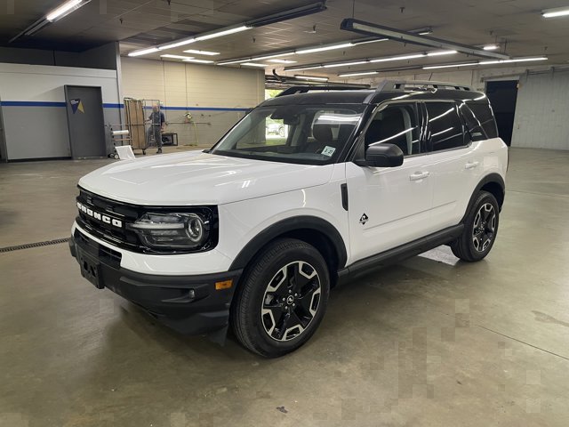 Certified 2022 Ford Bronco Sport Outer Banks w/ Tech Package image 3