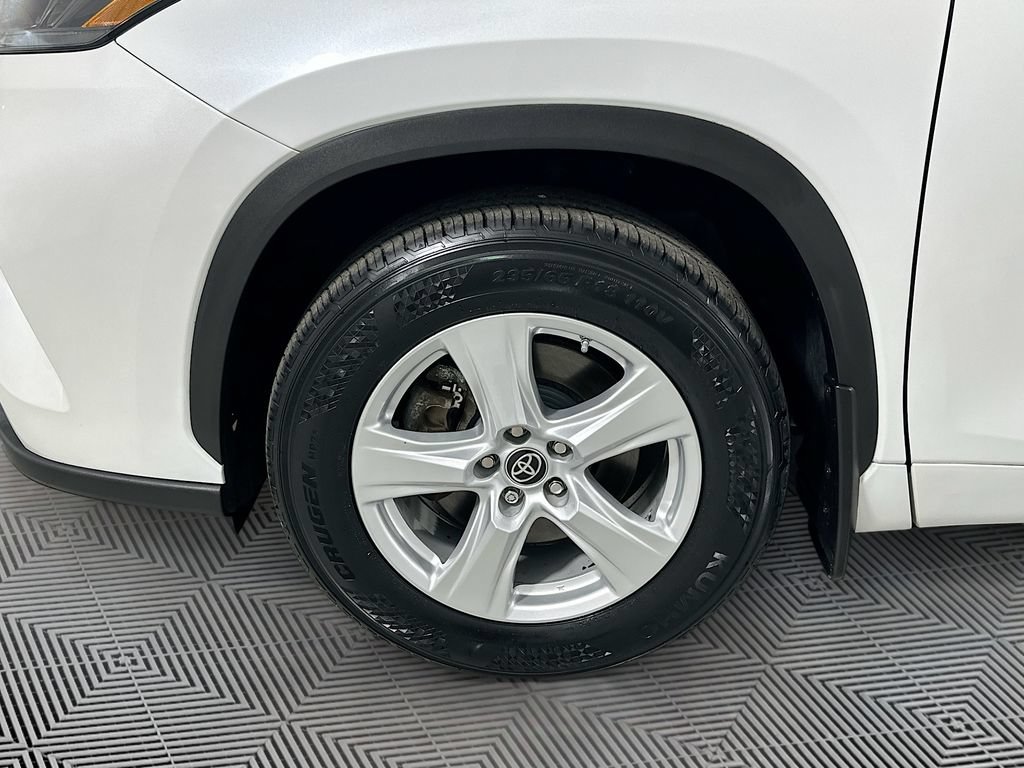 Used 2023 Toyota Highlander L AWD/4WD image 28