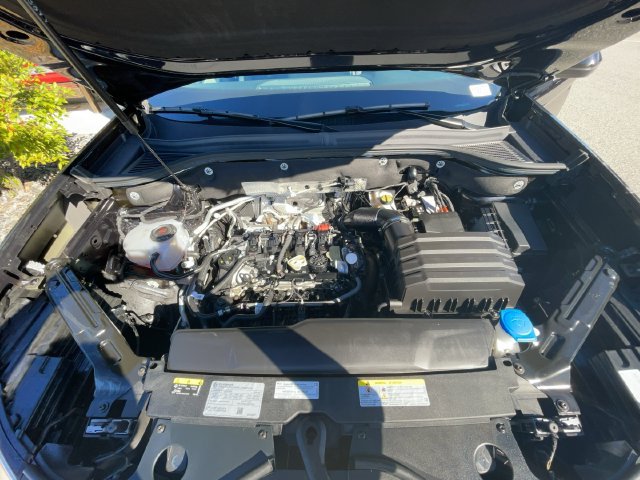 Used 2024 Volkswagen Atlas Peak Edition SE AWD/4WD image 10