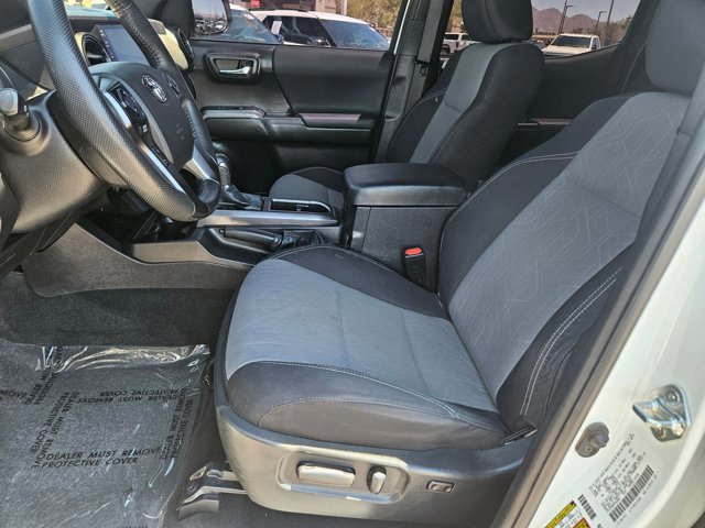 Used 2023 Toyota Tacoma TRD Off-Road w/ Advanced Technology Package AWD/4WD image 16