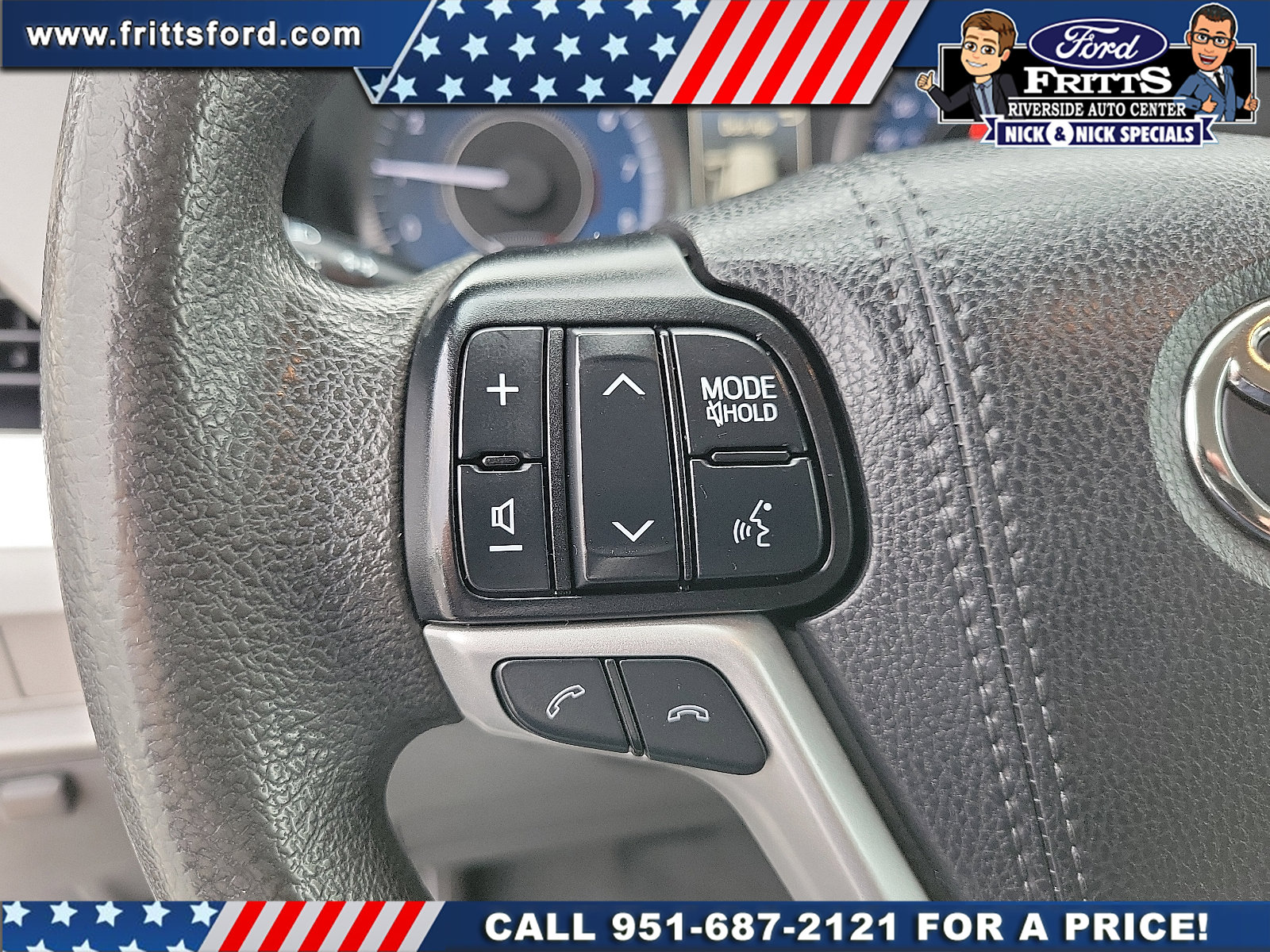 Used 2020 Toyota Sienna LE w/ Carpet Mat Package FWD image 6