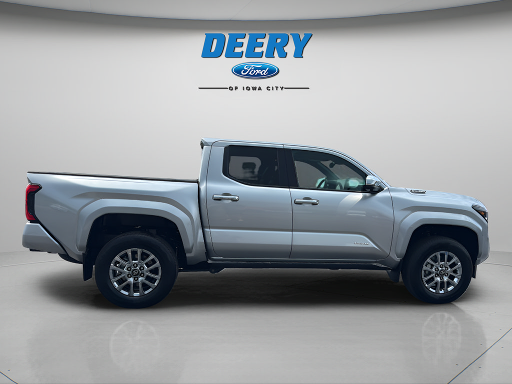 Used 2025 Toyota Tacoma Limited AWD/4WD image 15
