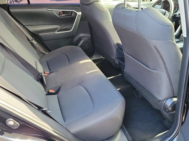 Used 2019 Toyota RAV4 LE w/ Carpet Mat Package FWD image 18