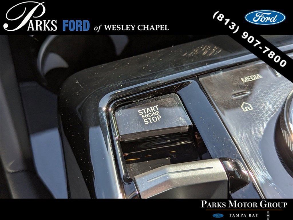 Used 2025 BMW 530i xDrive w/ Premium Package image 31