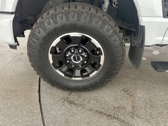 Certified 2025 Ford F250 Lariat w/ Lariat Ultimate Package image 27