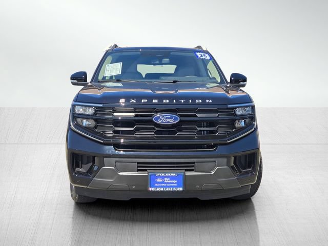 Certified 2025 Ford Expedition Active AWD/4WD image 2