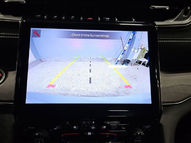 Used 2023 Jeep Grand Cherokee L Overland AWD/4WD image 17