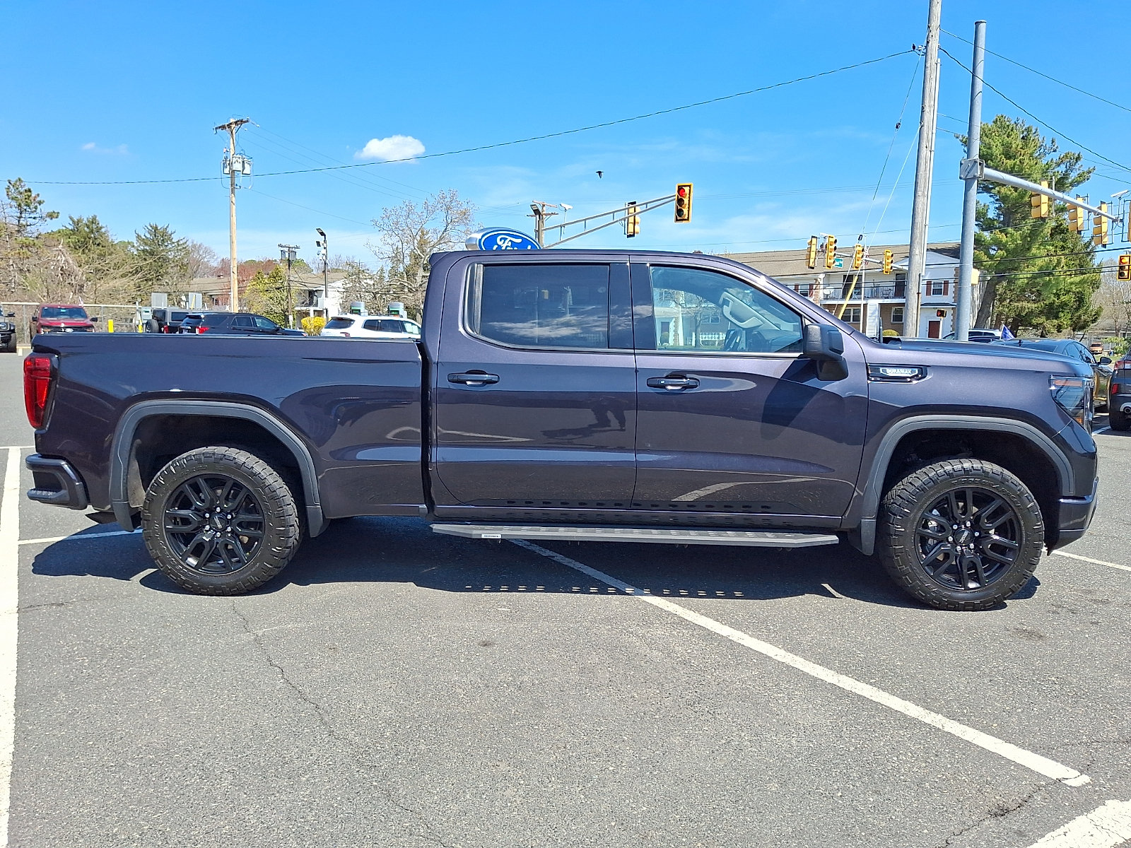 Used 2024 GMC Sierra 1500 Elevation w/ Preferred Package AWD/4WD image 12