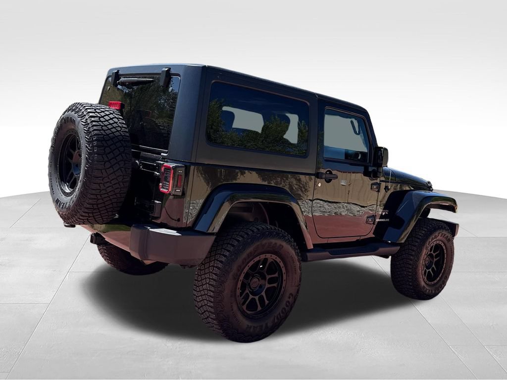 Used 2017 Jeep Wrangler Sahara w/ Dual Top Group AWD/4WD image 9