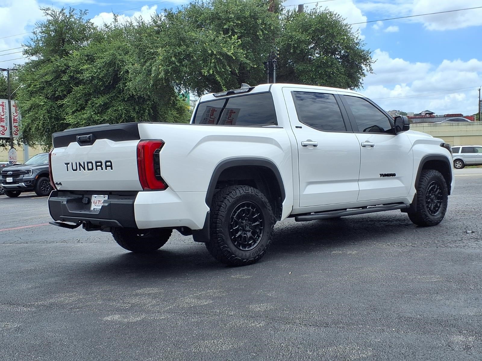 Used 2025 Toyota Tundra SR5 w/ SR5 Premium Package AWD/4WD image 6