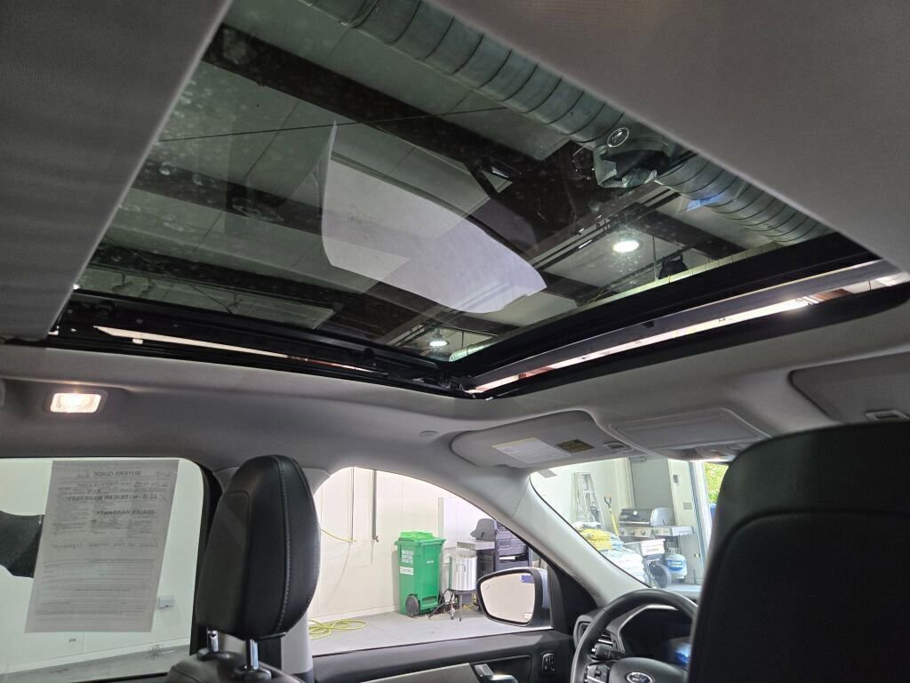 Certified 2022 Ford Escape SEL w/ Technology Package image 17