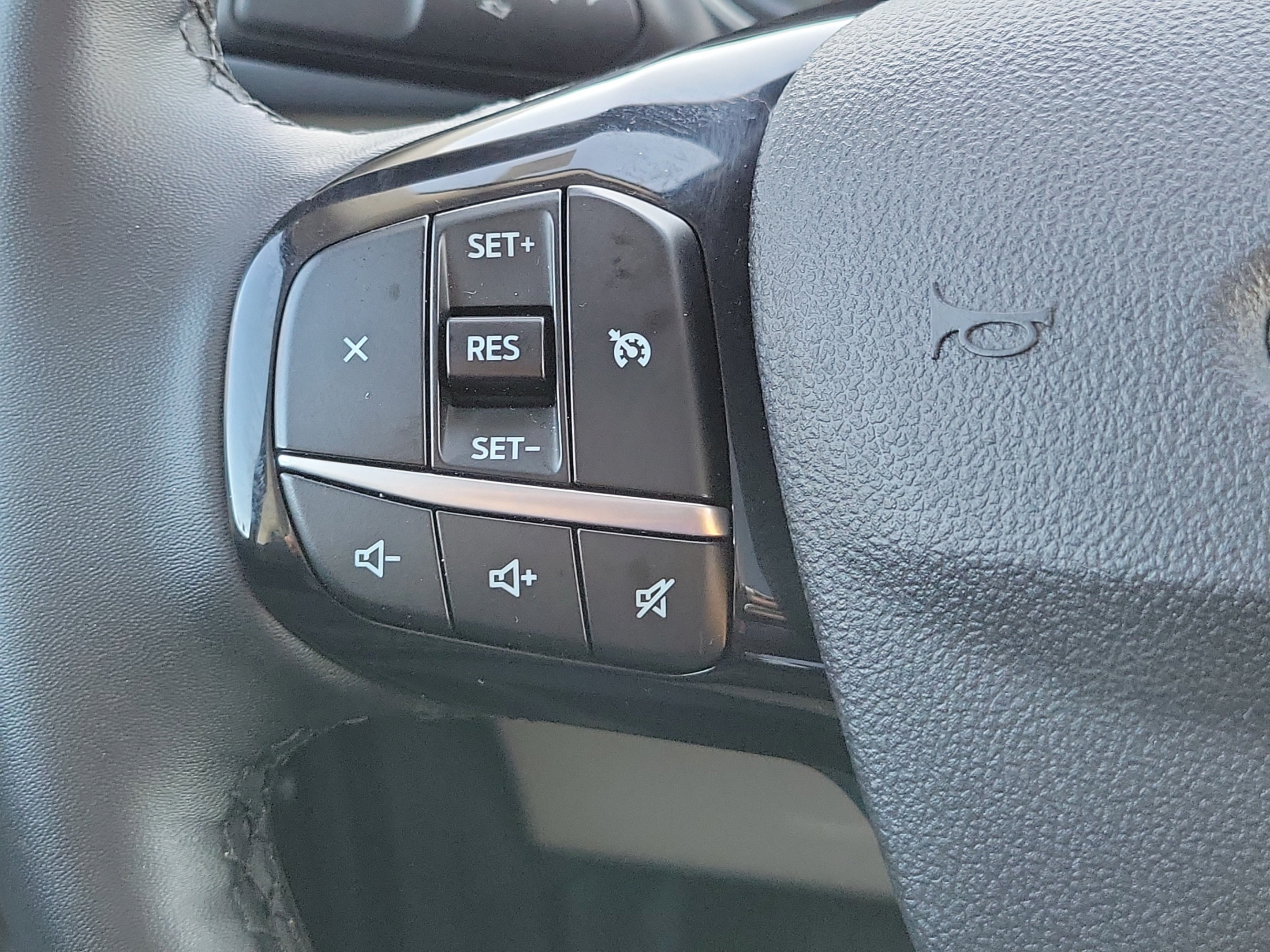 Certified 2022 Ford Escape SEL FWD image 22