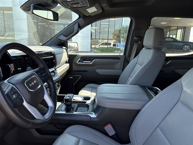 Used 2023 GMC Sierra 1500 SLT w/ SLT Convenience Package AWD/4WD image 4