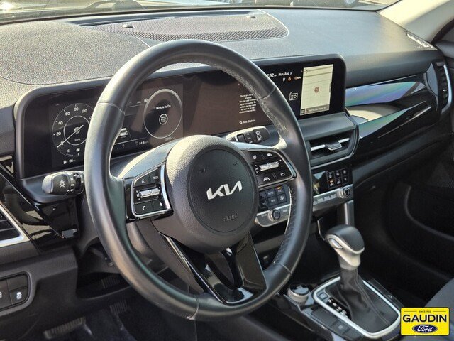 Used 2024 Kia Seltos S FWD image 19