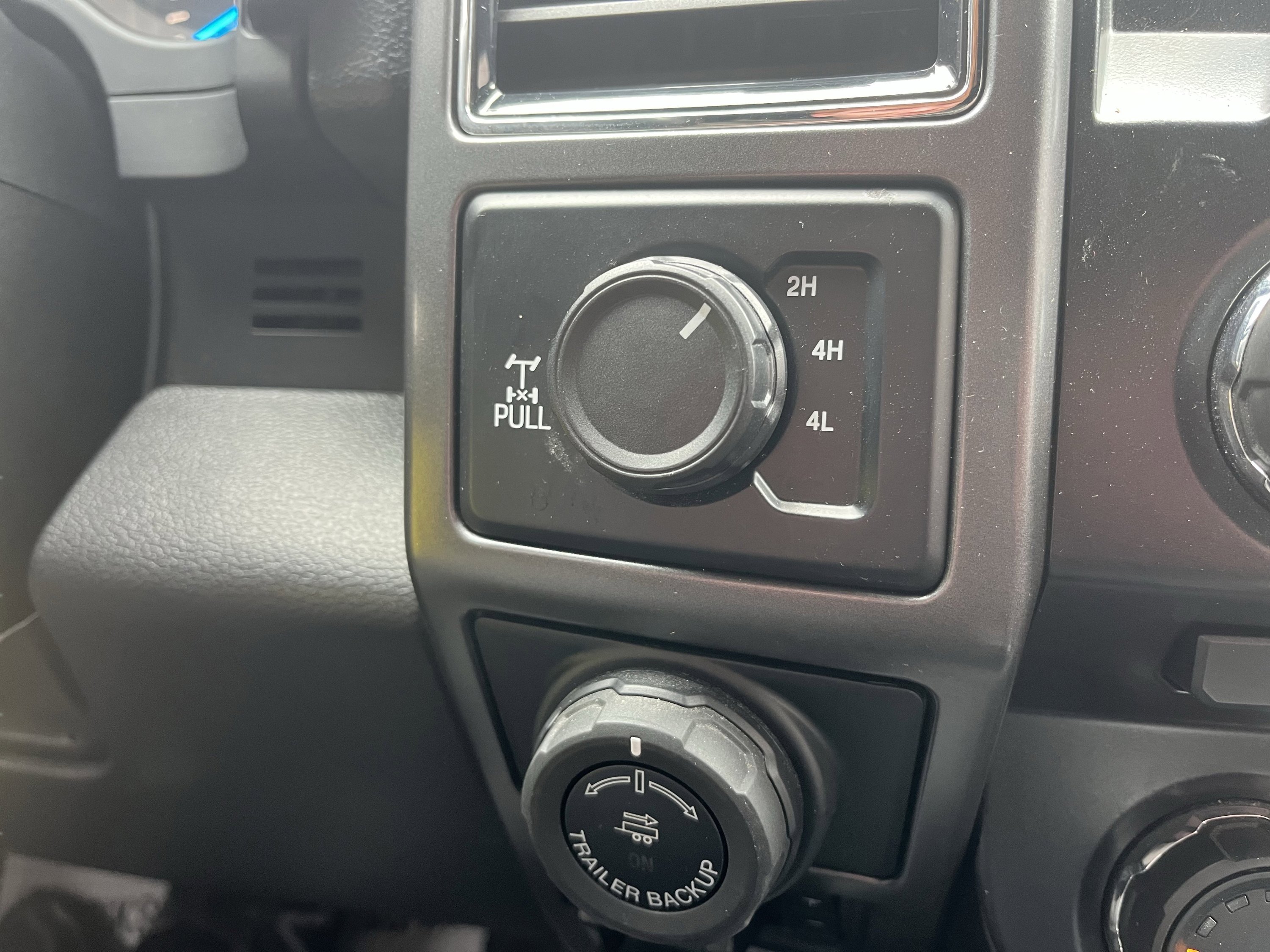 Certified 2017 Ford F150 XLT w/ Equipment Group 302A Luxury image 19