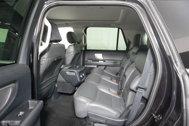 Certified 2025 Ford Expedition Active AWD/4WD image 29