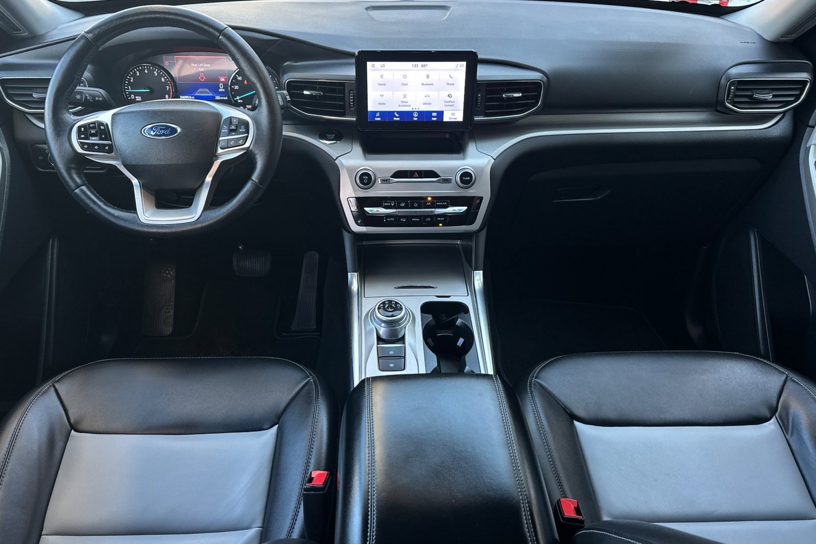 Certified 2022 Ford Explorer XLT w/ Equipment Group 202A image 12