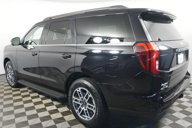 Certified 2025 Ford Expedition Active AWD/4WD image 5