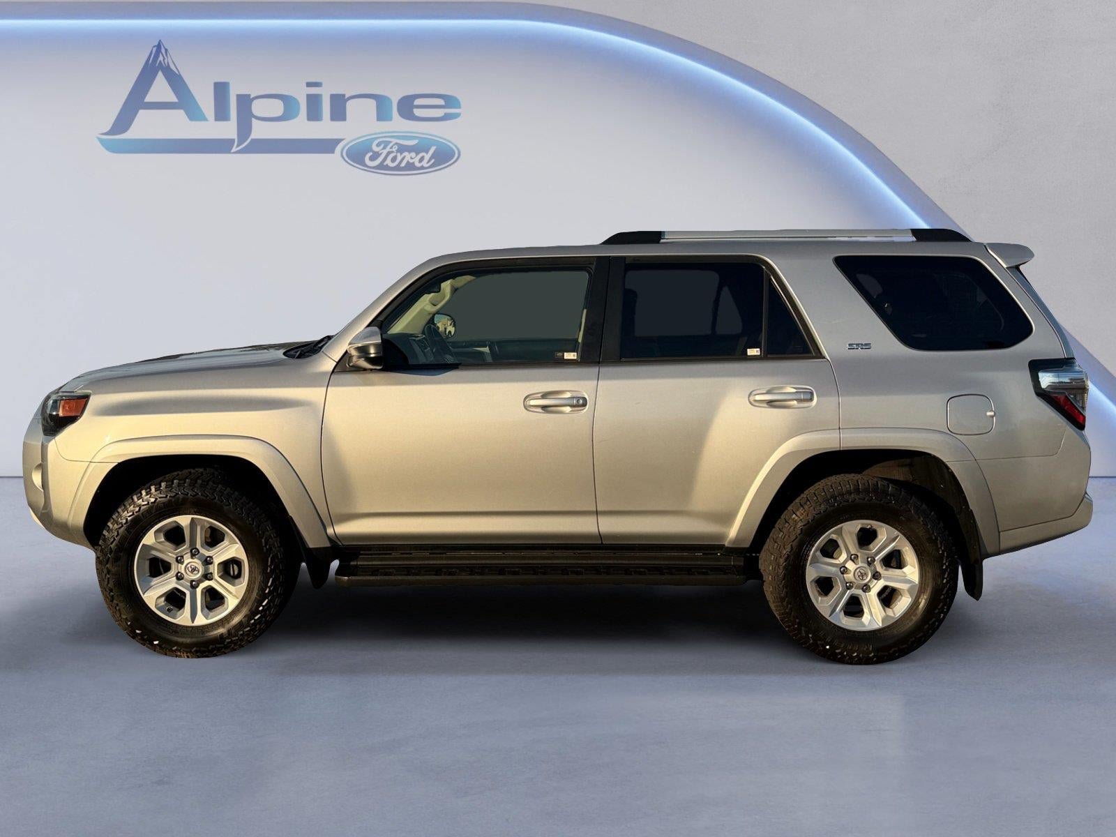 Used 2020 Toyota 4Runner SR5 AWD/4WD image 2