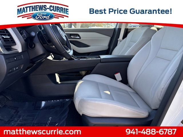 Used 2023 Nissan Rogue SV w/ SV Premium B Package image 9
