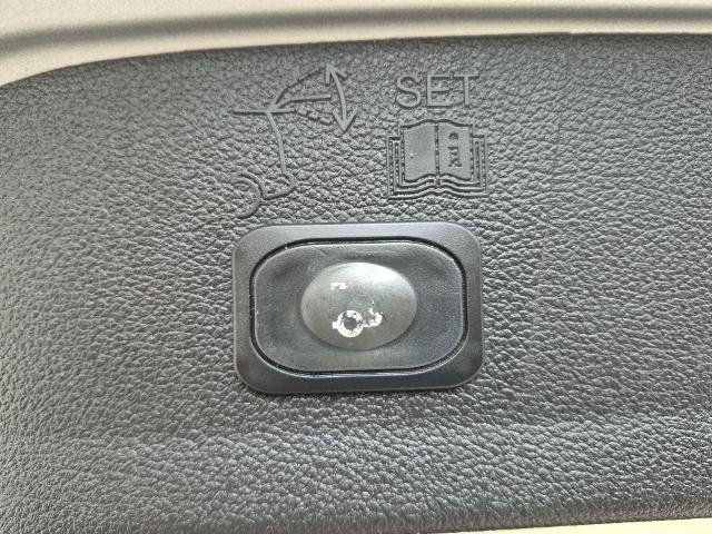 Certified 2018 Ford Escape SEL w/ Ford Safe & Smart Package image 12