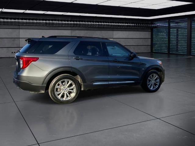 Certified 2023 Ford Explorer XLT w/ Equipment Group 202A AWD/4WD image 7
