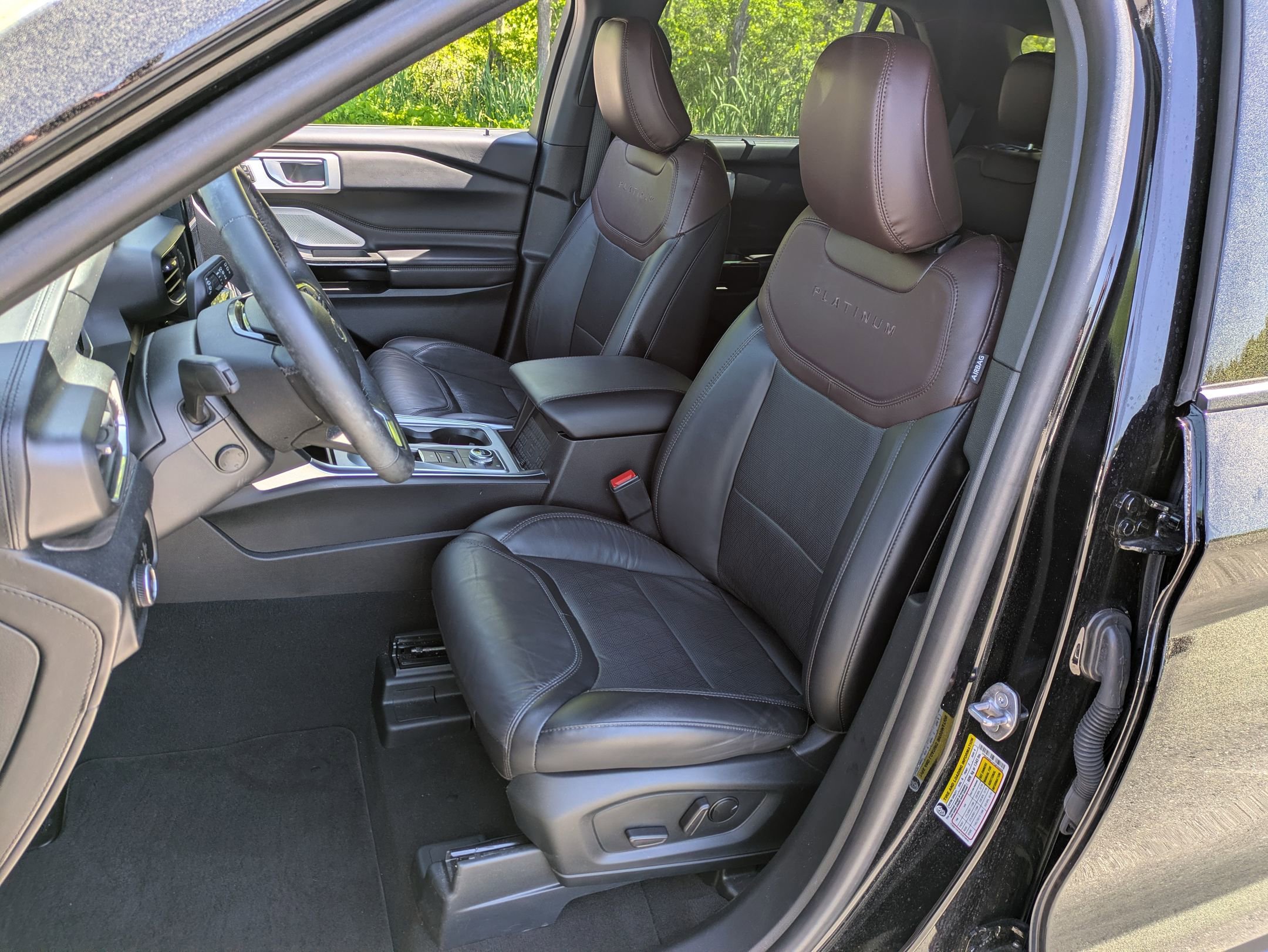 Certified 2023 Ford Explorer Platinum w/ Technology Package AWD/4WD image 7