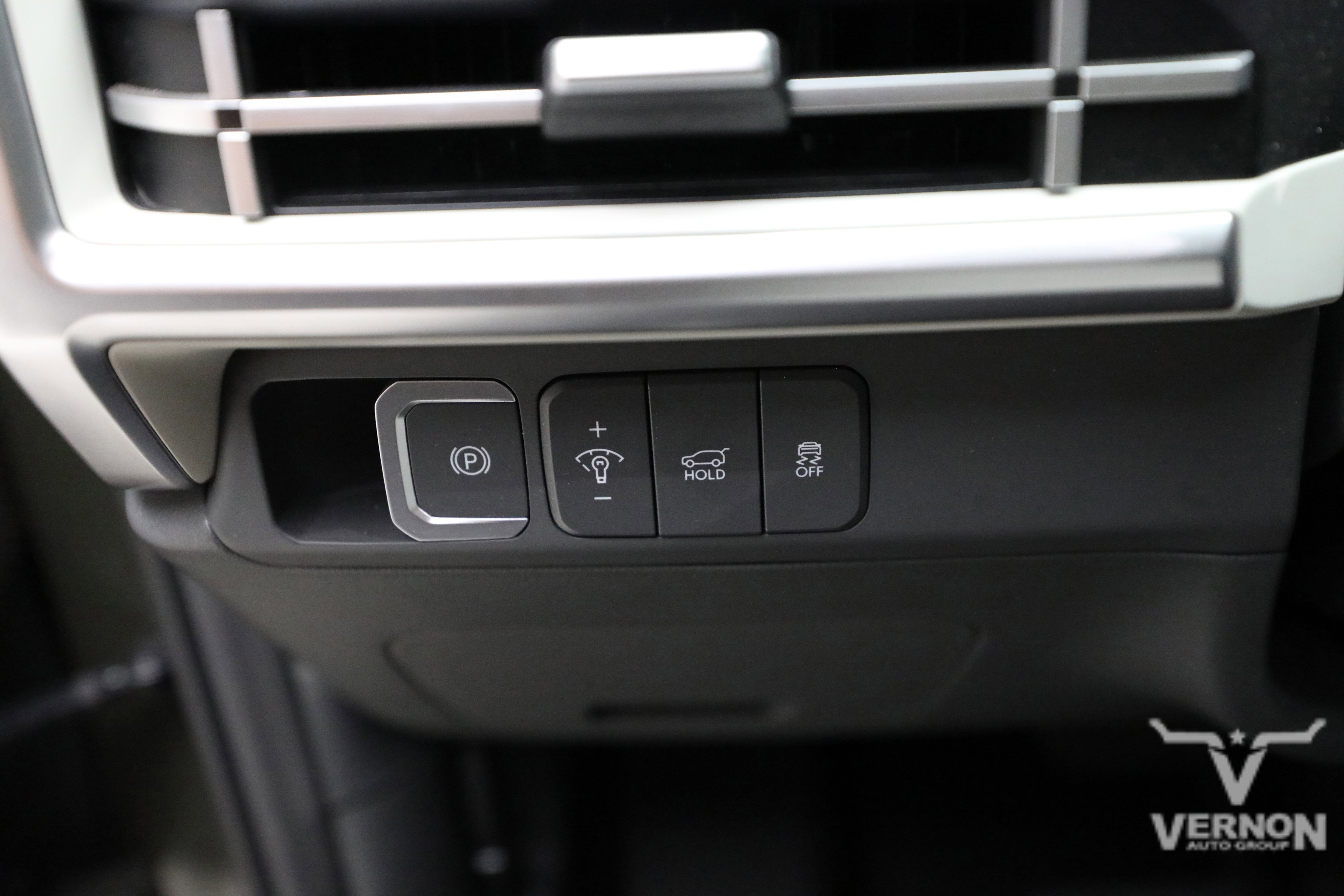 Used 2025 Hyundai Santa Fe SEL FWD image 16