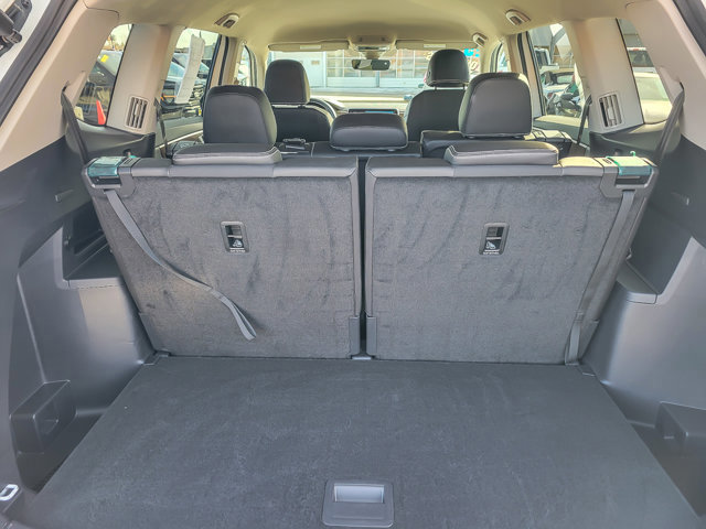 Used 2025 Volkswagen Atlas SE image 20