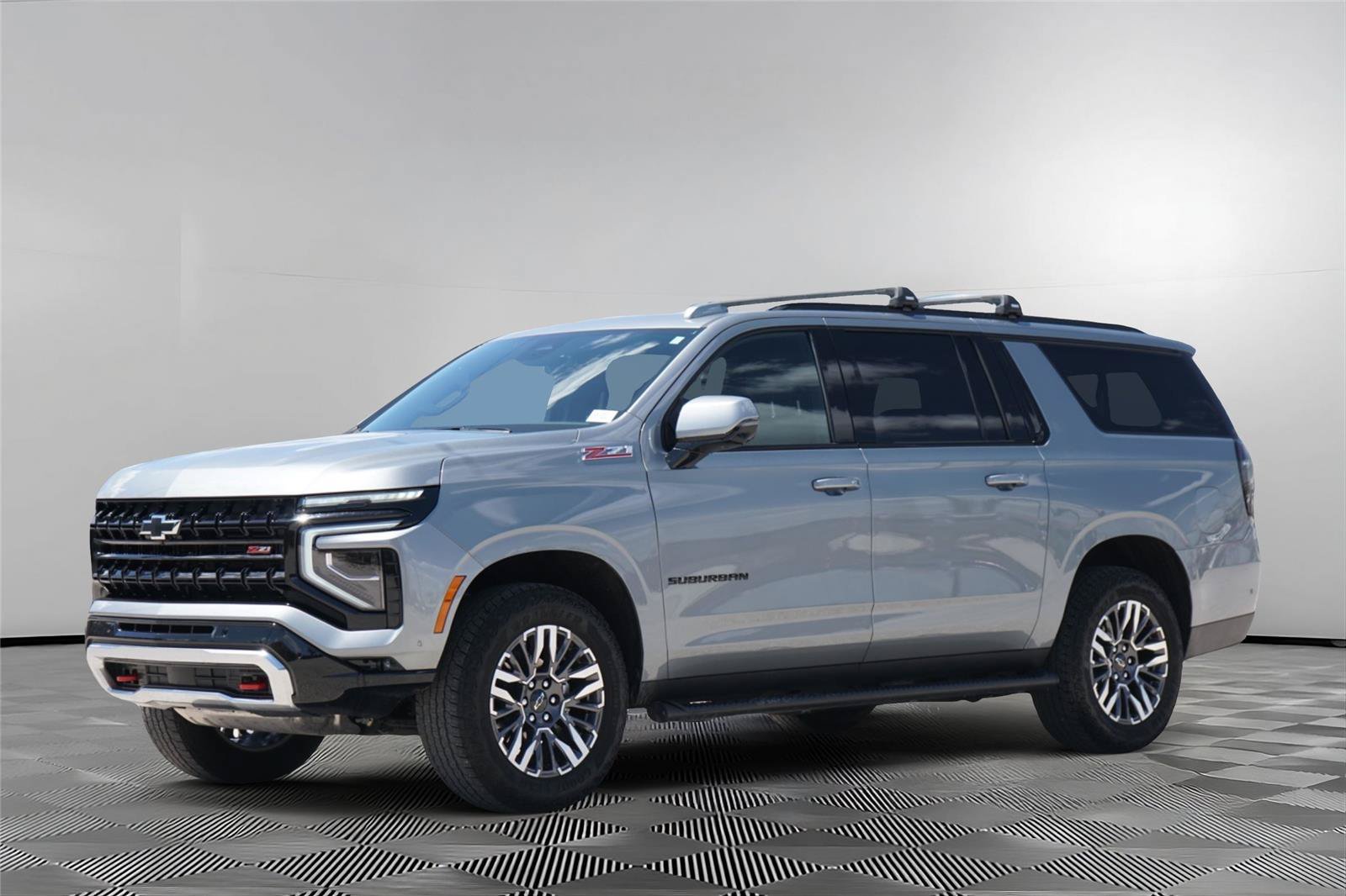 Used 2026 Chevrolet Suburban Z71 w/ Comfort Package AWD/4WD image 8
