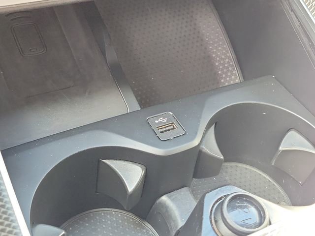 Used 2022 BMW X6 xDrive40i w/ Executive Package image 16