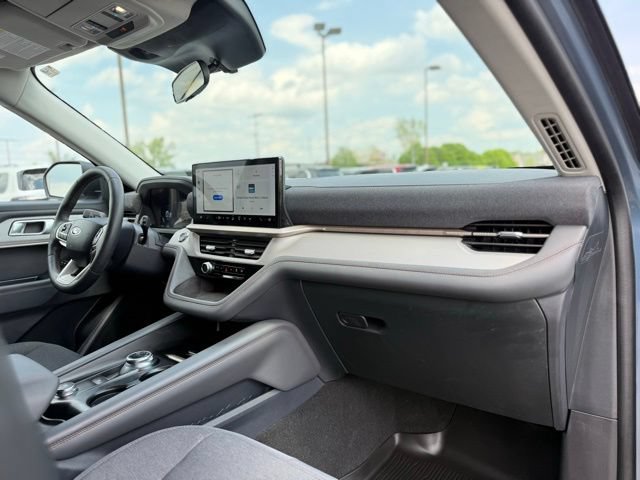 Certified 2025 Ford Explorer Active AWD/4WD image 21