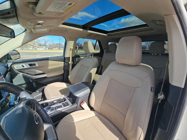 Certified 2022 Ford Explorer Limited w/ Limited Technology Package image 11