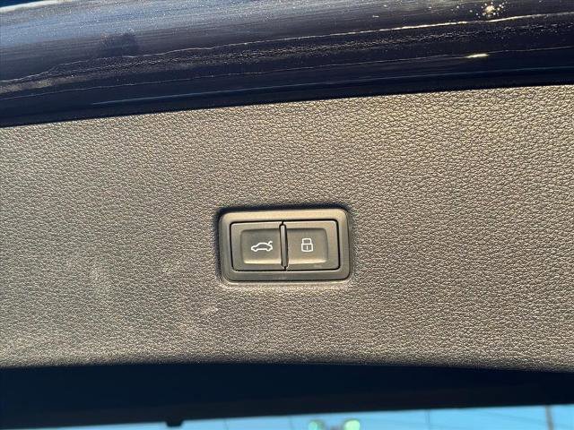 Used 2019 Audi Q8 Prestige image 7