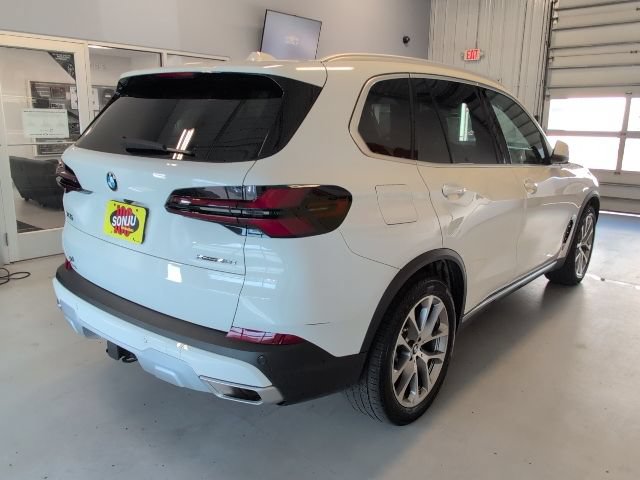 Used 2024 BMW X5 xDrive40i w/ Premium Package AWD/4WD image 5