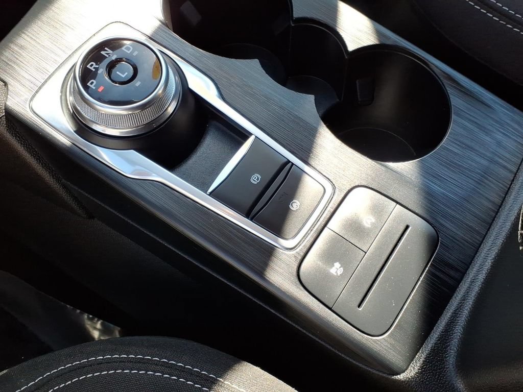 Certified 2024 Ford Escape Active AWD/4WD image 20