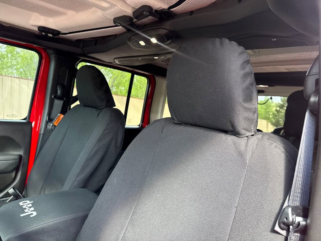 Used 2025 Jeep Wrangler Unlimited Sport AWD/4WD image 14