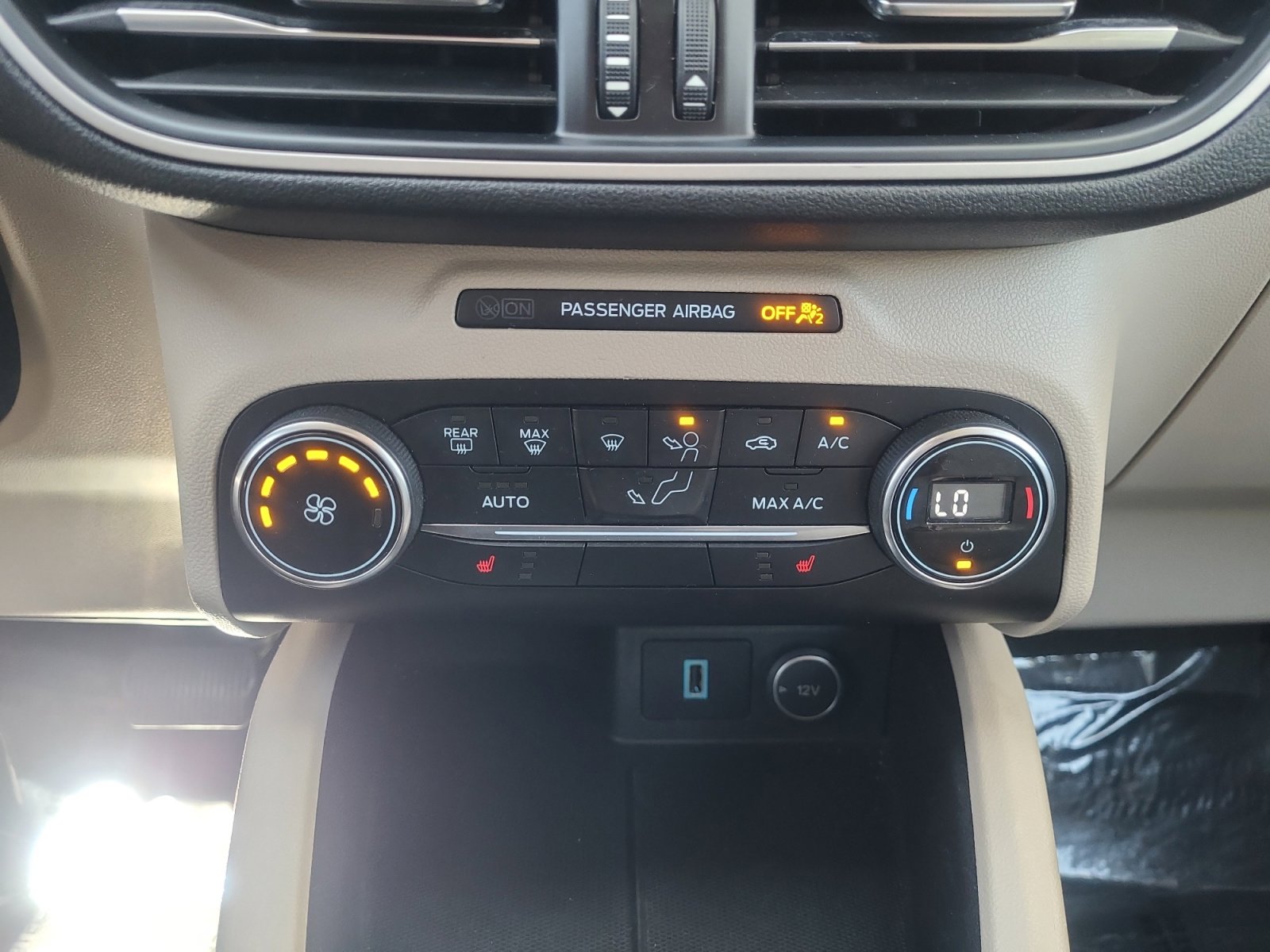 Certified 2020 Ford Escape SE AWD/4WD image 30
