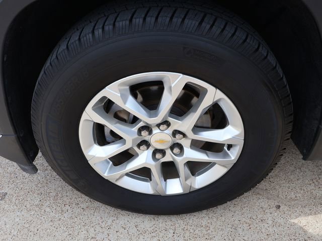 Used 2020 Chevrolet Traverse LT image 34