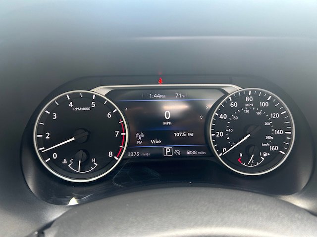 Used 2025 Nissan Sentra SR w/ SR Premium Package FWD image 16