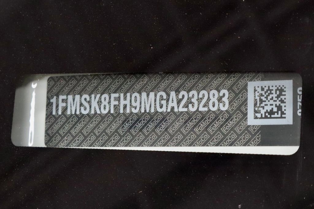 Certified 2021 Ford Explorer Limited w/ Equipment Group 301A image 32