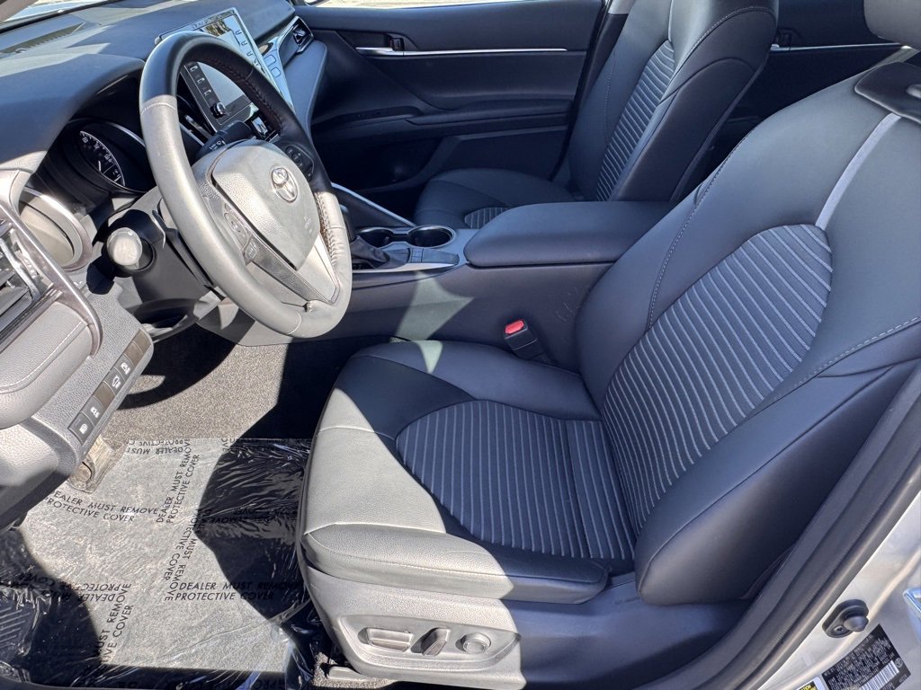 Used 2024 Toyota Camry SE image 17