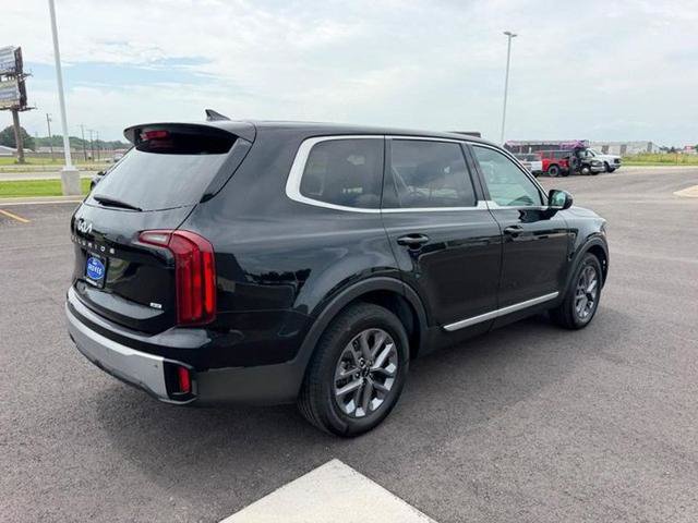 Used 2023 Kia Telluride LX AWD/4WD image 5
