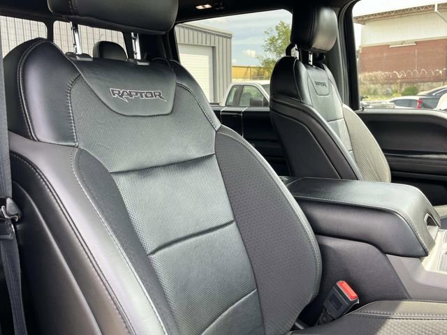 Certified 2019 Ford F150 Raptor w/ Equipment Group 802A Luxury image 25